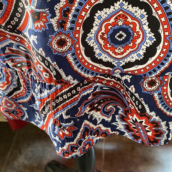 NWOT Women’s Red multicolor blouse by Michael Kors. Size XS. - Picture 6 of 10